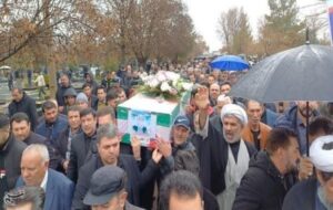 تشییع پیکر مطهر شهیده 12 ساله «نازنین زینب ملائی» در میاندوآب+تصاویر