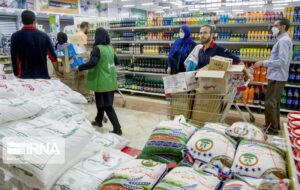 توزیع حدود 384 تن کالاهای اساسی و تنظیم بازار در کرمانشاه