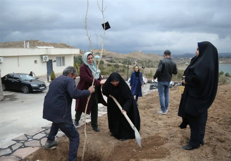 خراسان رضوی , روز درختکاری , مشهد مقدس , اخبار مشهد , استاندار خراسان رضوی , استانداری خراسان رضوی , خبرنگاران , رهبر انقلاب , شهید امام خامنه ای (ره) , 