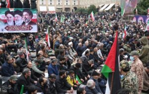 حضور مردم اصفهان در راهپیمایی روز قدس در هوای بارانی +عکس