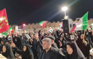 خروش بیرجندی‌ها در چهاردهمین شب بیعت با رهبر جدید