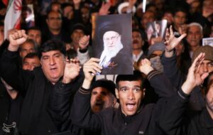 خروش شبانه مردم یاسوج در خونخواهی امام امت تمامی ندارد+تصاویر