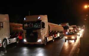 رژه حماسی سوخت‌رسان‌ها؛ بیعت با رهبری و حمایت از جبهه مقاومت