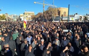 سوگ و خروش مردم اراک؛ پیمان با امام امت در میدان شهدا