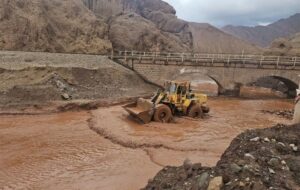 سیلاب و طغیان رودخانه‌ها در خراسان جنوبی؛ نجات معجزه‌آسای گرفتاران