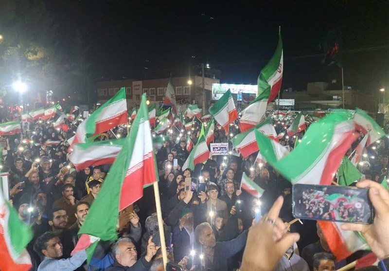 طنین «ایران ایران» در بیرجند / تجدید بیعت مردم با رهبر انقلاب+ عکس اخبار استان خراسان جنوبی , رهبر انقلاب , شهید ,