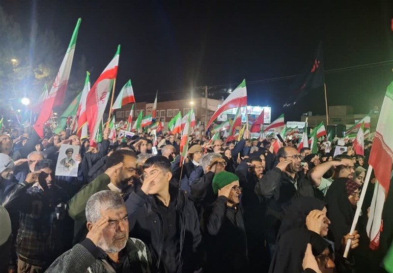 طنین «ایران ایران» در بیرجند / تجدید بیعت مردم با رهبر انقلاب+ عکس اخبار استان خراسان جنوبی , رهبر انقلاب , شهید ,