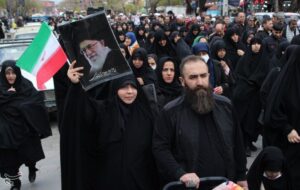 عید فطر رنگ وحدت در مسیرهای منتهی به نماز وحدت بخش