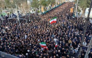 فریاد همدلی مردم کرج در روزهای جنگ و تهدید