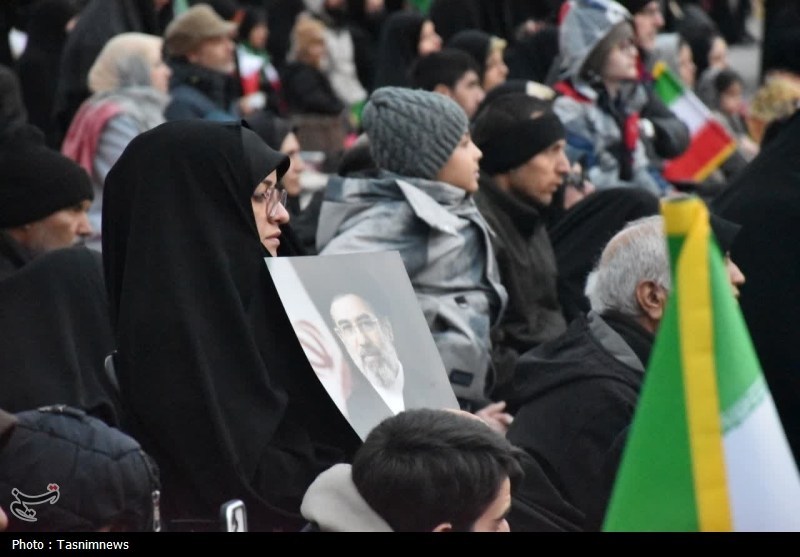 مراسم وداع با رمضان و تحویل سال در صحن غدیر سبزهمیدان زنجان برگزار شد مراسم وداع با رمضان و تحویل سال در صحن غدیر سبزهمیدان زنجان برگزار شد