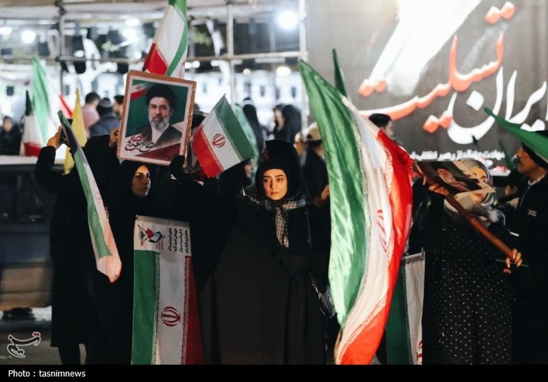 مردم شاهینشهر چهارشنبهسوری متفاوتی را رقم زدند+عکس مردم شاهینشهر چهارشنبهسوری متفاوتی را رقم زدند+عکس