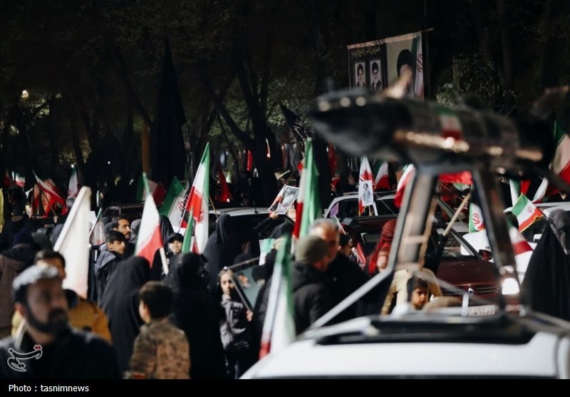 مردم شاهینشهر چهارشنبهسوری متفاوتی را رقم زدند+عکس مردم شاهینشهر چهارشنبهسوری متفاوتی را رقم زدند+عکس