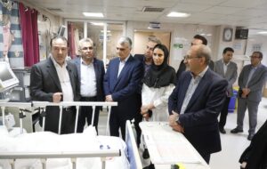 معاون وزیر‌ بهداشت:‌ کارکنان نظام سلامت در خط مقدم خدمت قرار دارند