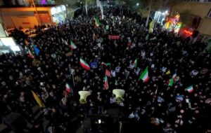 من انرژی هسته‌ای را کشف کردم، همین‌جا ، کفِ خیابان