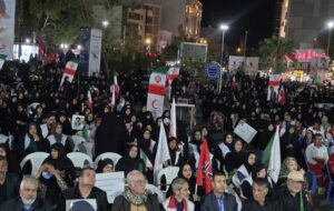 میدان امام شاهرود در بیست‌ویکمین شب اجتماع بزرگ مردمی لبریزاز همدلی شد