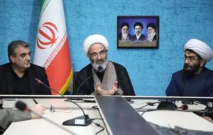 نباید در برابر جنگ روانی و تبلیغات گسترده دشمنان دچار تردید یا هراس شد