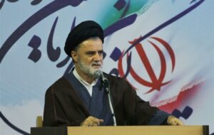 نبویان: پایگاه‌های نظامی آمریکا را در منطقه نابود خواهیم کرد