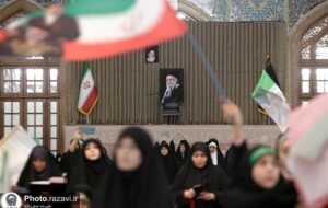 نمایش شکوه یک ماه ایستادگی و حماسه در حرم رضوی