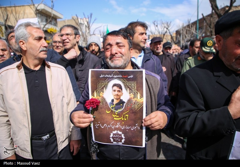 وداع اشکبار تبریز با سه «شهید رمضان»؛ لالهها به آغوش خاک بازگشتند+عکس جنگ , شهید , شهادت , اخبار استان آذربایجان شرقی , آذربایجان شرقی ,