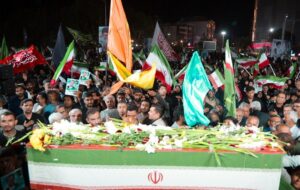 وداع با پیکر شهید یوسف صبحانی‌نسب، رئیس اداره هواشناسی فرودگاهی بوشهر