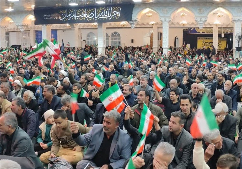 وداع مردم کاشمر با شهید اقتدار مجید مرادپور اخبار کاشمر , خراسان رضوی , اخبار استان خراسان رضوی , شهادت , جنگ آمریکا و رژیم صهیونیستی علیه ایران , نیروی پدافند | نیروی پدافند هوایی ارتش| نیروی پدافند هوایی ,