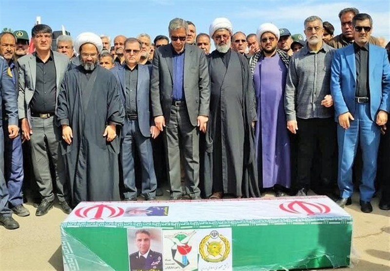 وداع مردم کاشمر با شهید اقتدار مجید مرادپور اخبار کاشمر , خراسان رضوی , اخبار استان خراسان رضوی , شهادت , جنگ آمریکا و رژیم صهیونیستی علیه ایران , نیروی پدافند | نیروی پدافند هوایی ارتش| نیروی پدافند هوایی ,