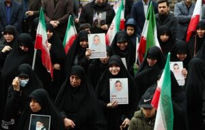 پانزدهمین شب اقتدار؛ تجدید بیعت حماسی مردم سمنان با ولایت