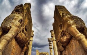 پردیس تخت جمشید در سیزده فروردین به‌دلیل بارندگی‌ها ناامن است