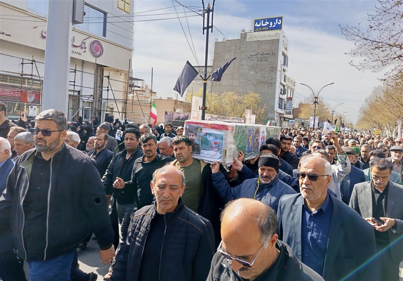پیکر مطهر شهید جنگ رمضان در کاشمر تشییع شد اخبار کاشمر , خراسان رضوی , اخبار استان خراسان رضوی , شهدای خدمت , شهادت , جنگ آمریکا و رژیم صهیونیستی علیه ایران , سپاه پاسداران انقلاب اسلامی ,
