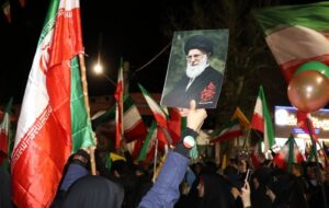 46 شب ایستادگی؛ کردستان در خط مقدم حمایت مردمی از انقلاب