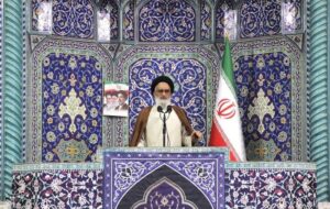 امام جمعه قم: جنایتکاران را برای محاکمه پشت میز می‌کشانیم