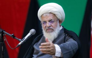 امام جمعه یزد: ملت ایران در مسیر مقاومت استوار ایستاده‌اند