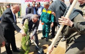 ایجاد 4٠٠ هکتار فضای سبز در شهرک‌های صنعتی استان قزوین