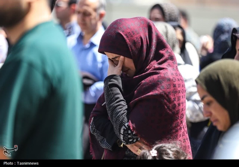 بدرقه عاشقان حسینی به‌سوی کربلا از حسینیه اعظم زنجان+تصاویر