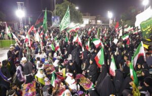 تداوم حضور مردم در میدان تا پیروزی نهایی