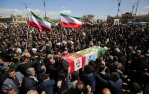 تشییع باشکوه پیکر شهید حامد حضرتی در همدان+تصویر