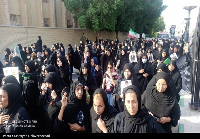 تشییع پیکر مطهر شهید امیرعلی سالاری در بندر لنگه+تصویر