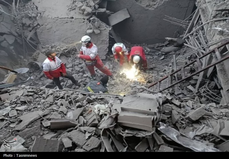 حمله آمریکایی ـ صهیونی به حسینیه اعظم زنجان؛ 3 نفر شهید شدند