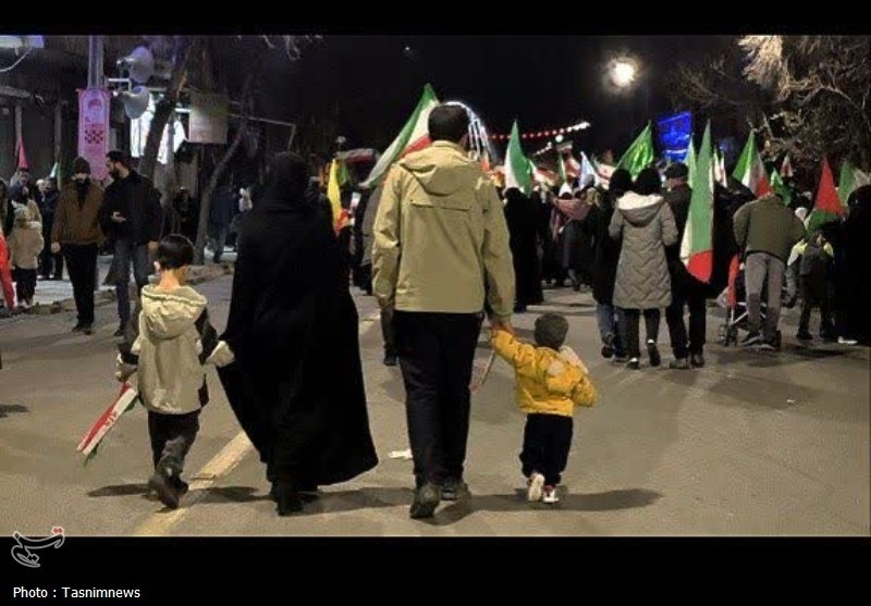 خروش حماسی مردم زنجان در محکومیت حمله آمریکایی -صهیونی به حسینیه اعظم