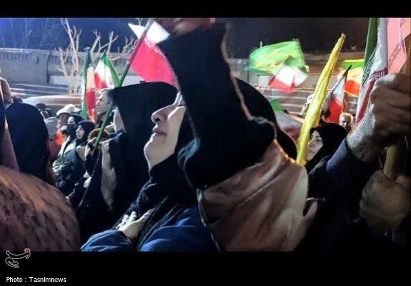 خروش حماسی مردم زنجان در محکومیت حمله آمریکایی -صهیونی به حسینیه اعظم