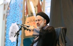 خطیب جمعه بیرجند: کاهش وابستگی به دلار پیروزی بزرگ است