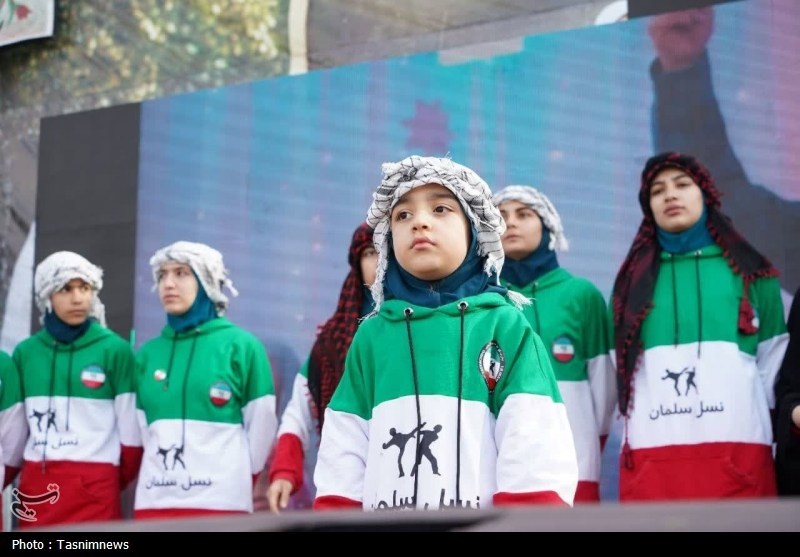 دخترانه‌هایی از جنس دلتنگی پدر شهید و بغض‌های ناتمام میناب