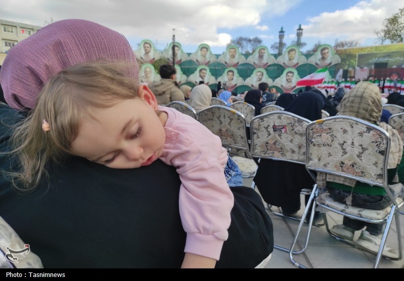 دخترانه‌هایی از جنس دلتنگی پدر شهید و بغض‌های ناتمام میناب