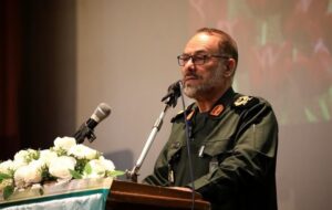 دشمن می‌خواست از مرزهای کردستان وارد ایران شود؛ هیچ‌کس ‌همکاری نکرد