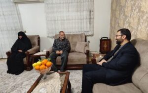 دیدار معاون رئیس‌جمهور در شهریار با خانواده معظم شهدا+تصاویر