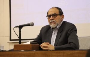 رحیم‌پور ازغدی: مدیریت اقتصاد جهان در دستان ایران است