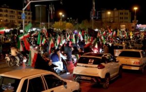 رقص پرچم‌ها با ضرباهنگ خشم / مردم سمنان دستان پشت پرده را نشانه گرفتند