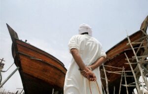 روایت آتش در لنگه؛ لنج‌داران: معیشتمان سوخت اما پای ایران و رهبر هستیم