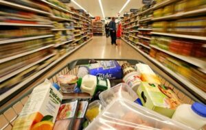 روایت خبرنگار تسنیم از وضعیت بازار شهرکرد؛ تغییر مداوم قیمت‌ها