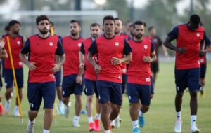 سرمربی تیم فولاد ب خوزستان: حذف فولاد و سپاهان از لیگ غیرممکن است